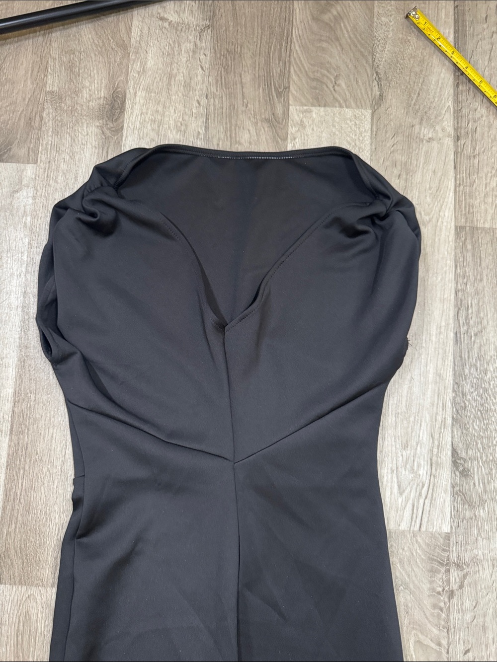 Elegant Black Strapless Mermaid Evening Dress - Picture 3 of 9